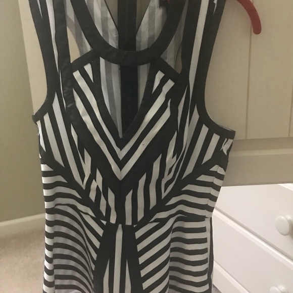 SOLD - Picture 4 of 8